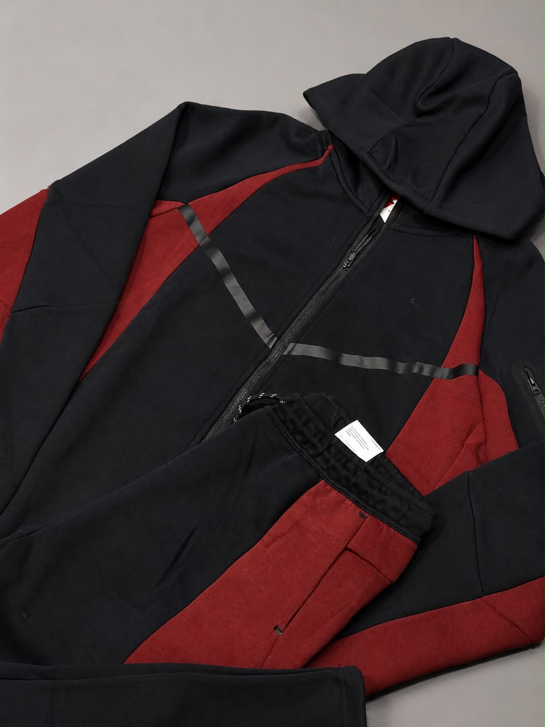 CONJUNTO NIKE TECH PREMIUM